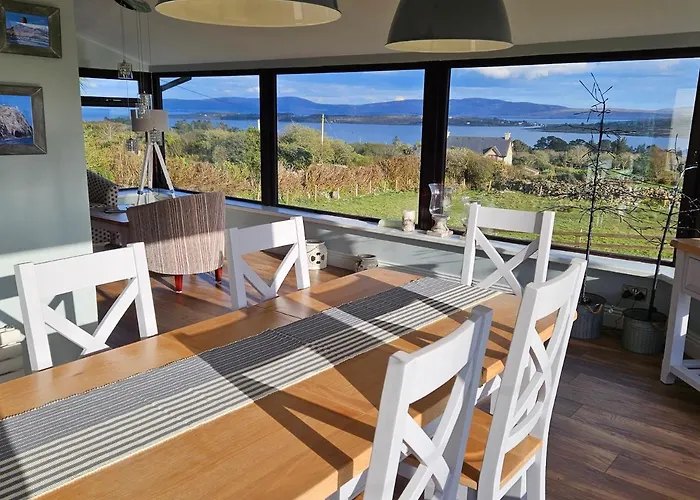 Casey House Каслтаунбер