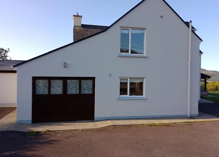 Casey House * Каслтаунбер